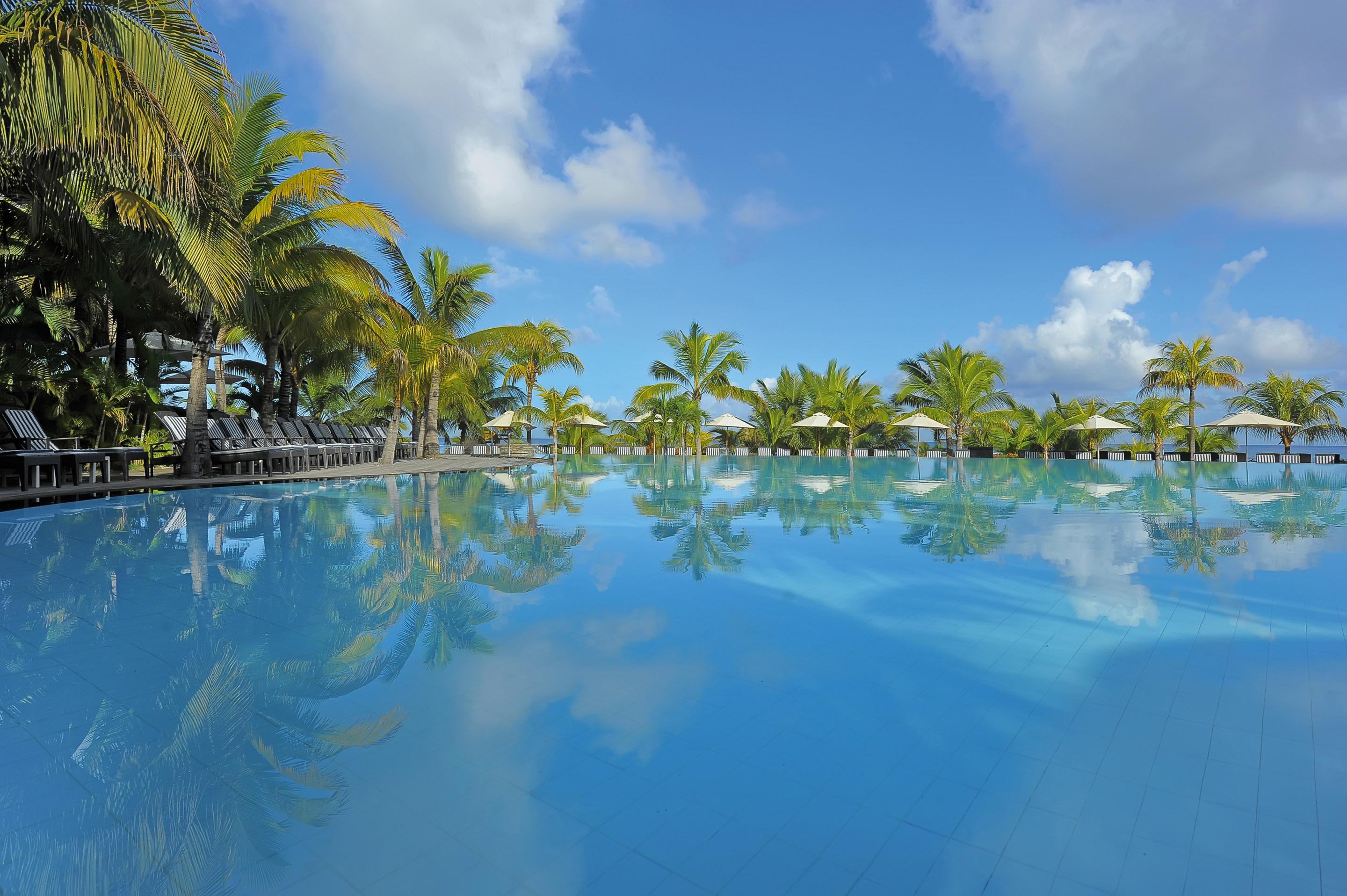 Hotel Victoria Beachcomber & Pointe aux Piments