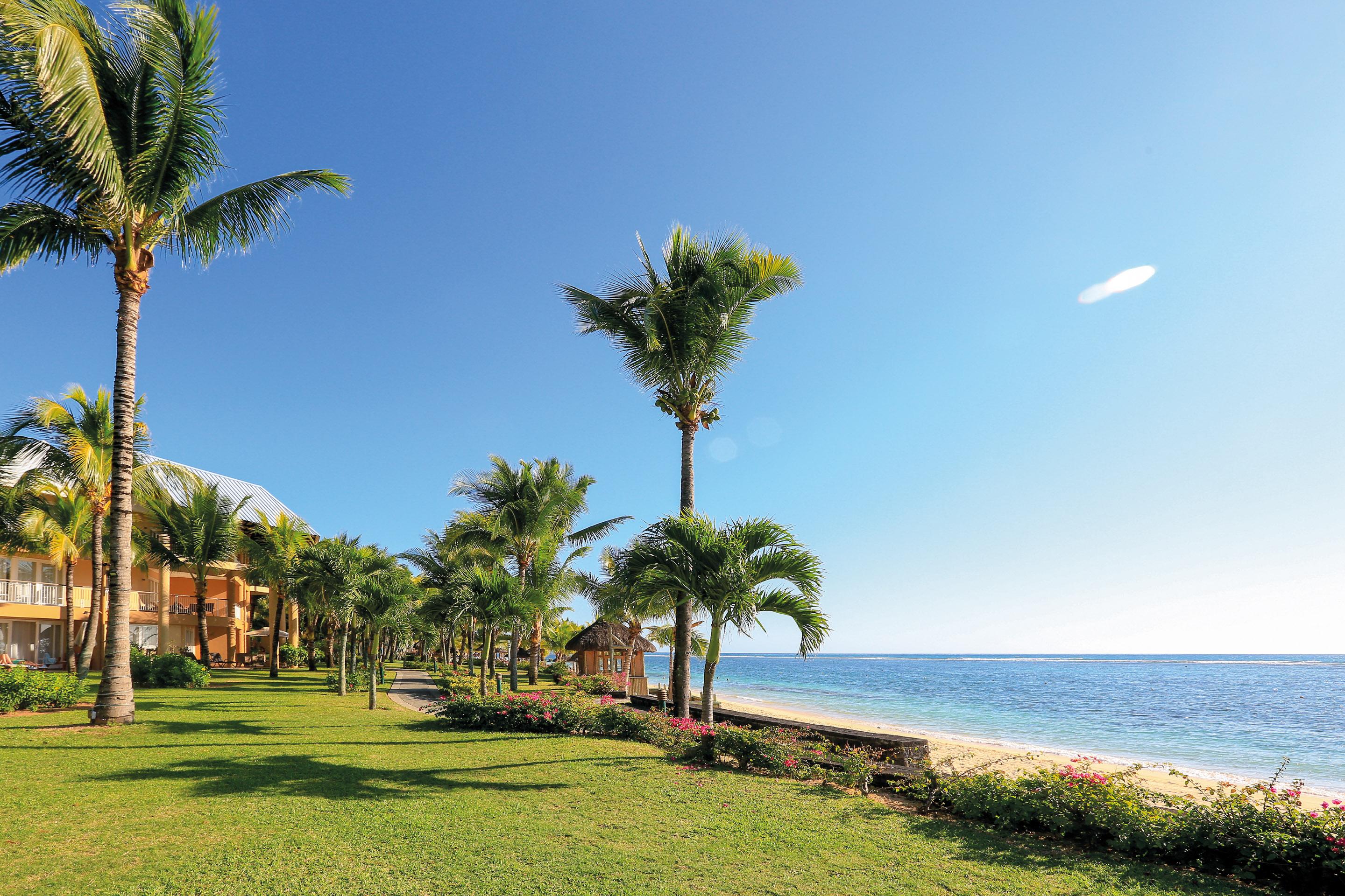 Victoria Beachcomber & Hotel Pointe aux Piments